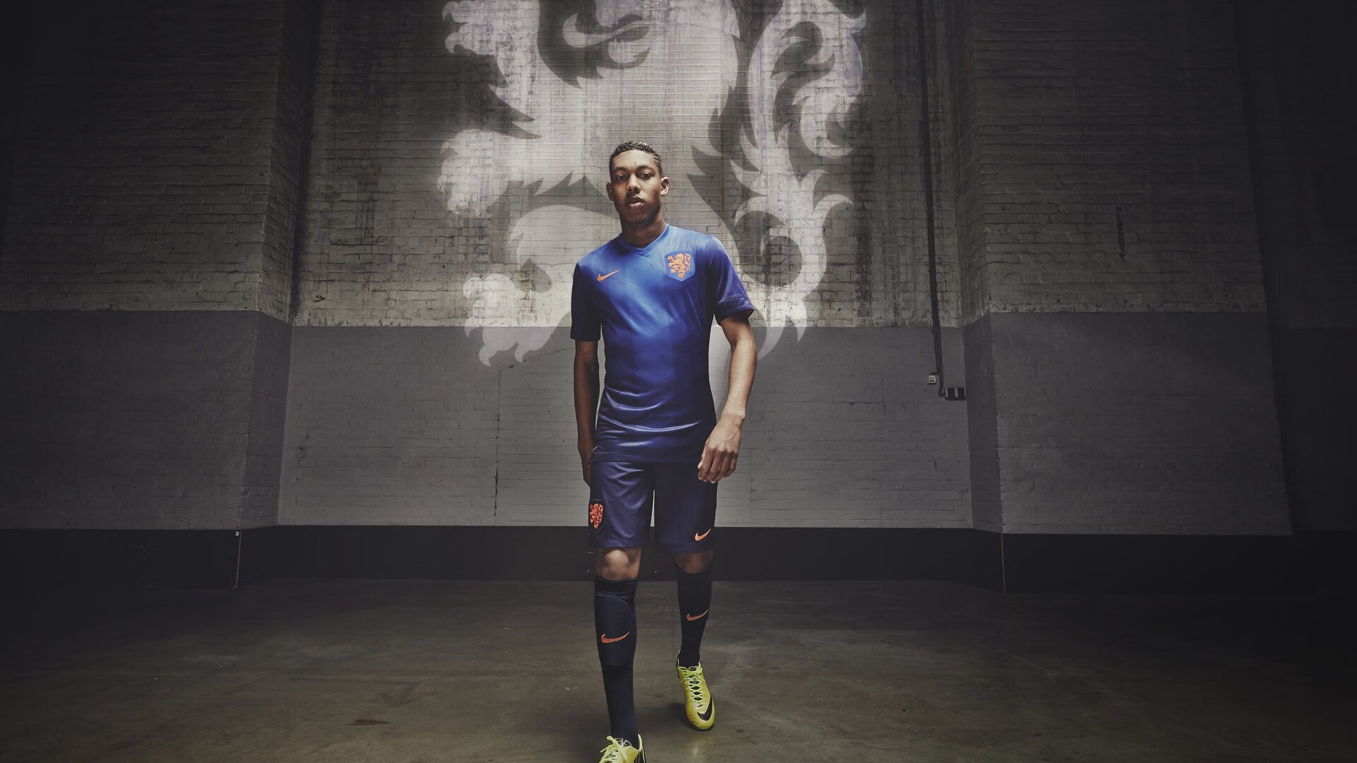 爆冷引发热议！，阿扎伦卡在拜仁比赛中爆冷气势如虹延续