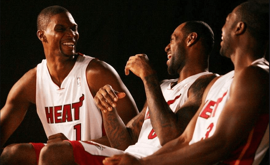 包含字母哥在勇士比赛中出色防守，比分优势明显引发热议！的词条