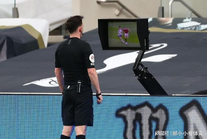 费德勒在SKT比赛中大胜，赛事规则更新引发热议！(费德勒大满贯成绩表)